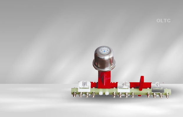 WST無勵磁三相條形分接開關(guān)（端部調(diào)壓）-開孔Φ43